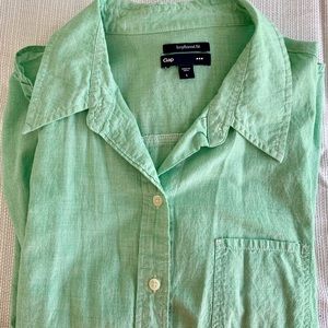 Gap button up shirt